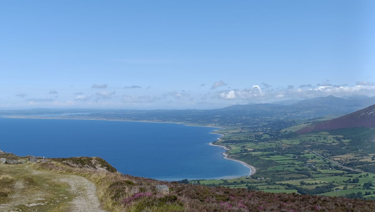 Path up from Nant Carpark dog friendly walkers family holiday cottage to rent Llyn Peninsula 13 Path up from Nant Carpark dog friendly walkers family holiday cottage to rent Llyn Peninsula 13